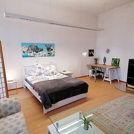 Nr 3 Grosszuegiges Kamin-Zimmer Mit King-Size Bett Im Zentrum آنابرغ-بوخهولتس المظهر الخارجي الصورة